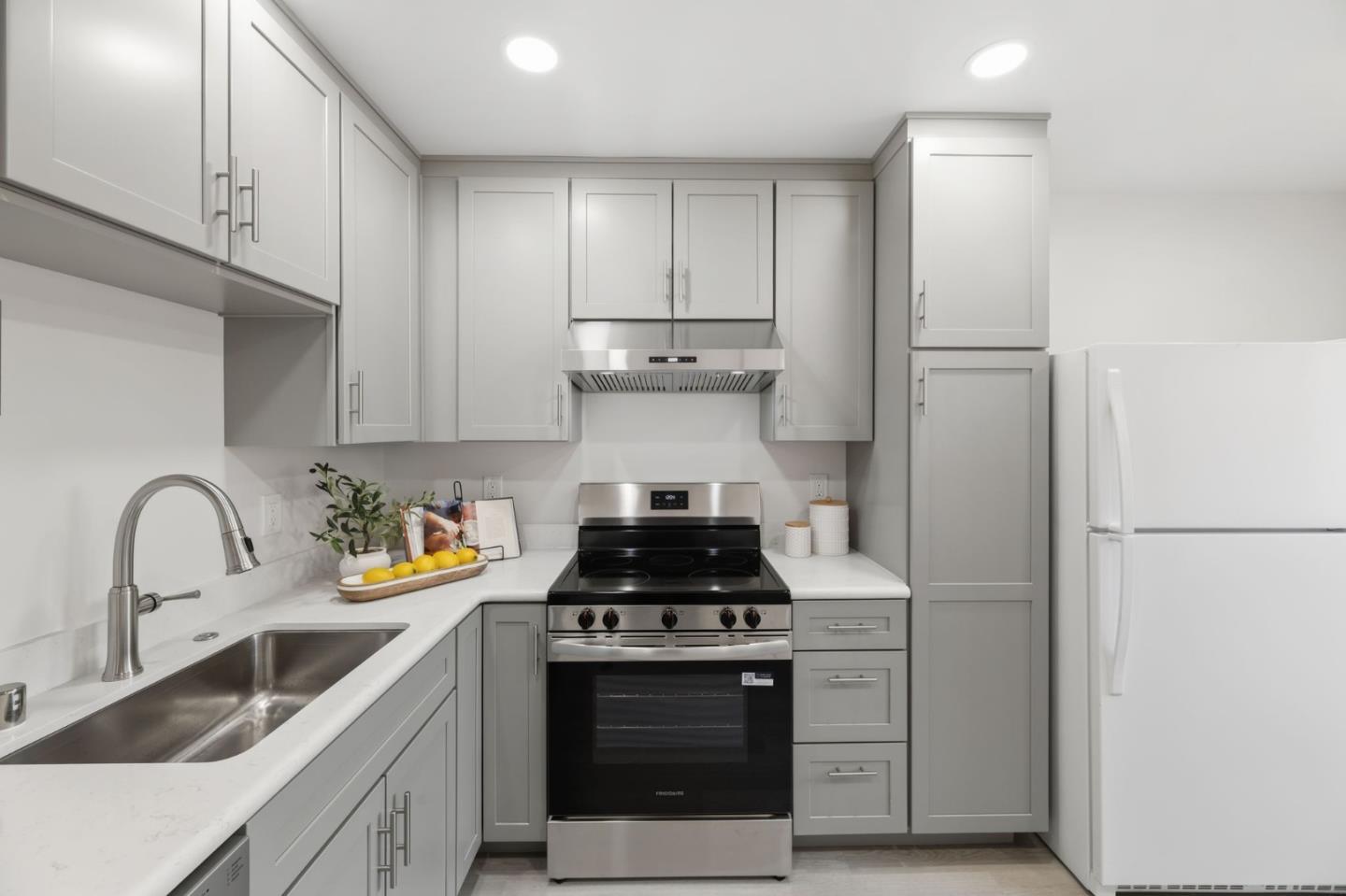 2790-2792 Union Avenue