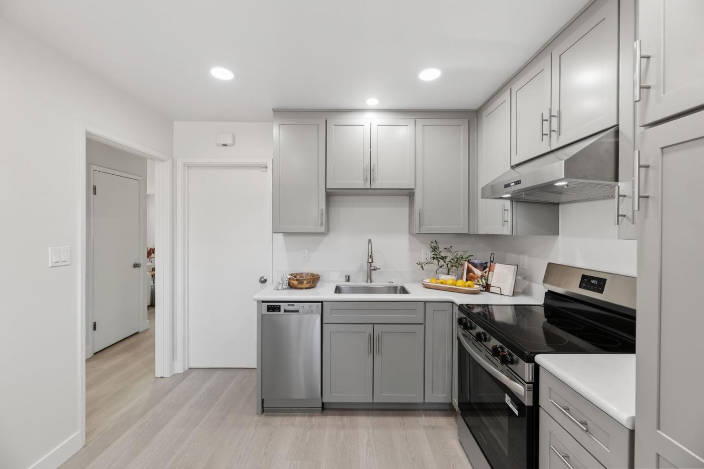 2790-2792 Union Avenue