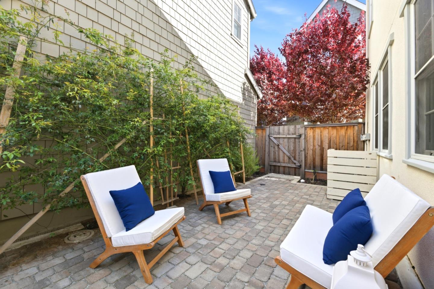 18867 Montalvo Oaks Circle