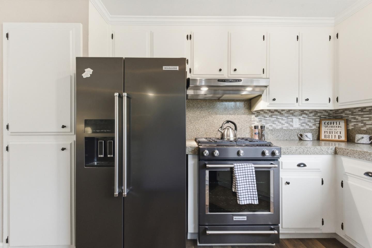 4541 Oak Forest Avenue