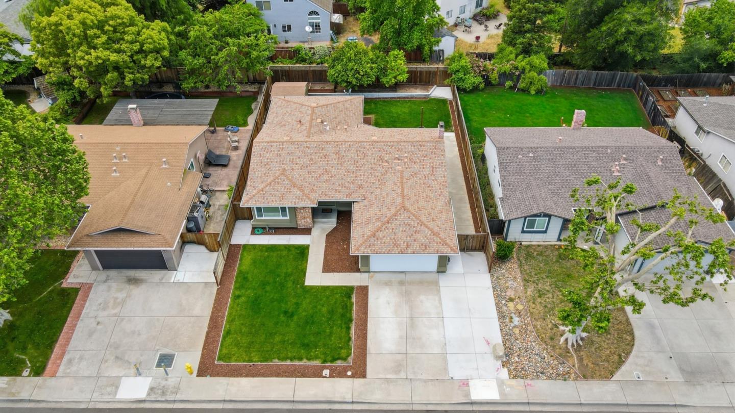 4541 Oak Forest Avenue