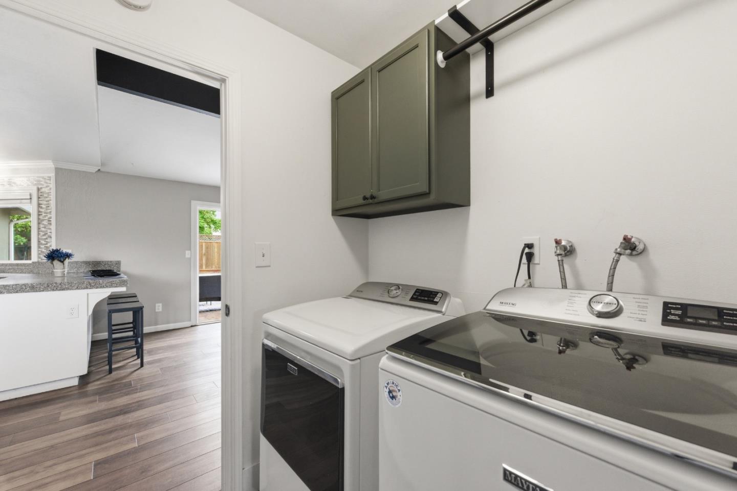 4541 Oak Forest Avenue