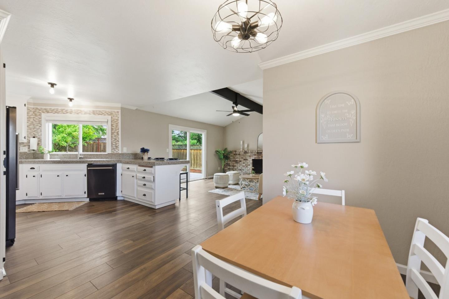 4541 Oak Forest Avenue