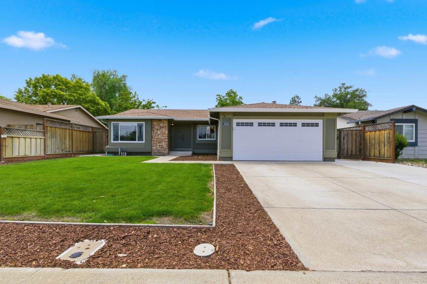 4541 Oak Forest Avenue