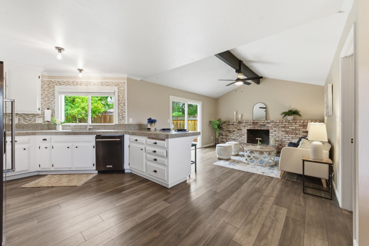 4541 Oak Forest Avenue