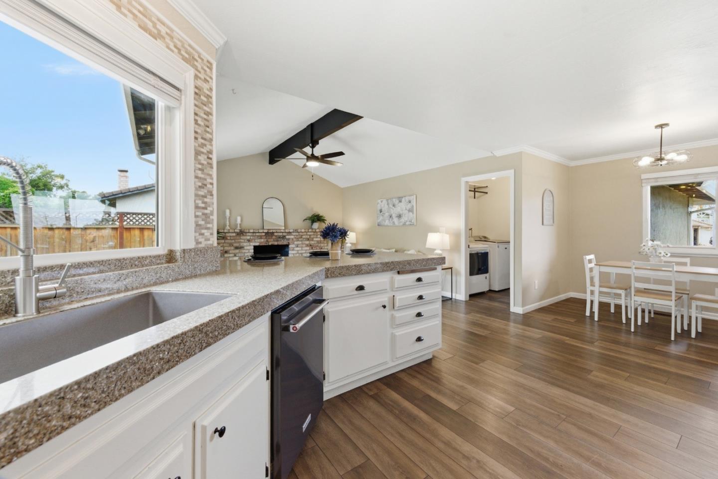 4541 Oak Forest Avenue