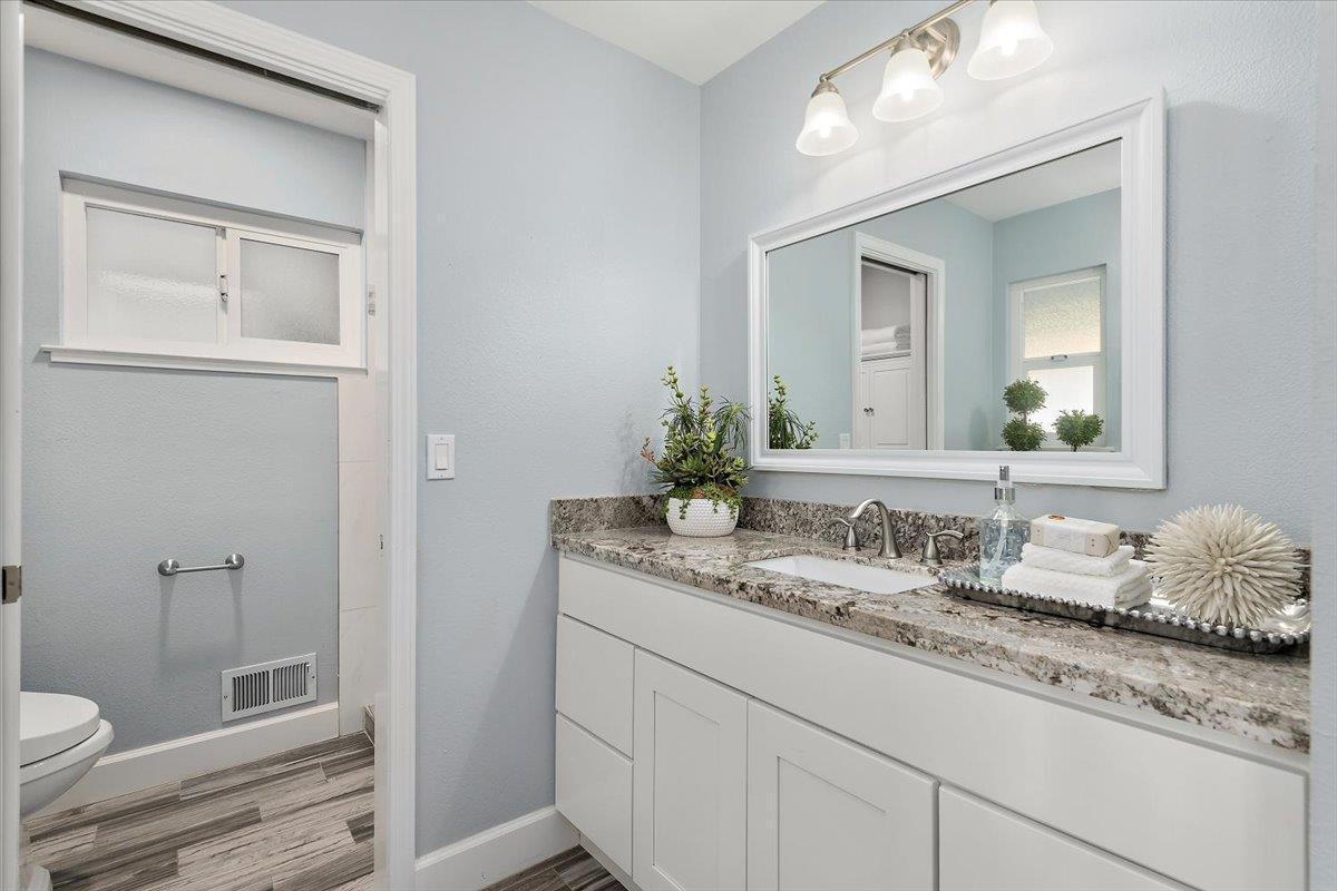 3339 Mira Vista Court