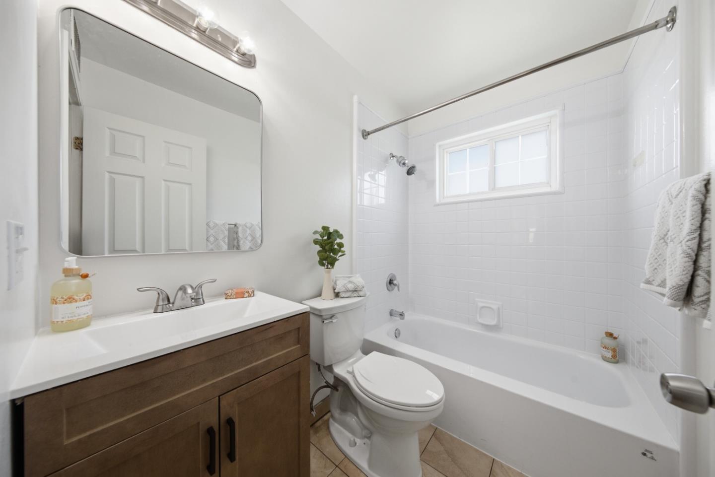 2281 Samaritan Drive 4