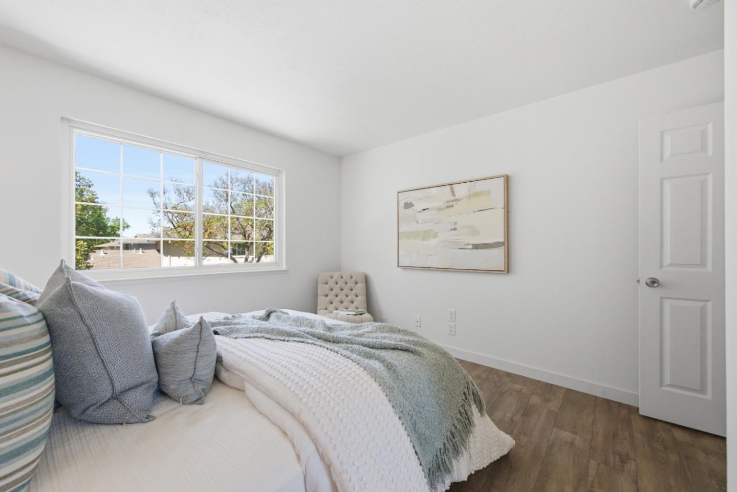 2281 Samaritan Drive 4