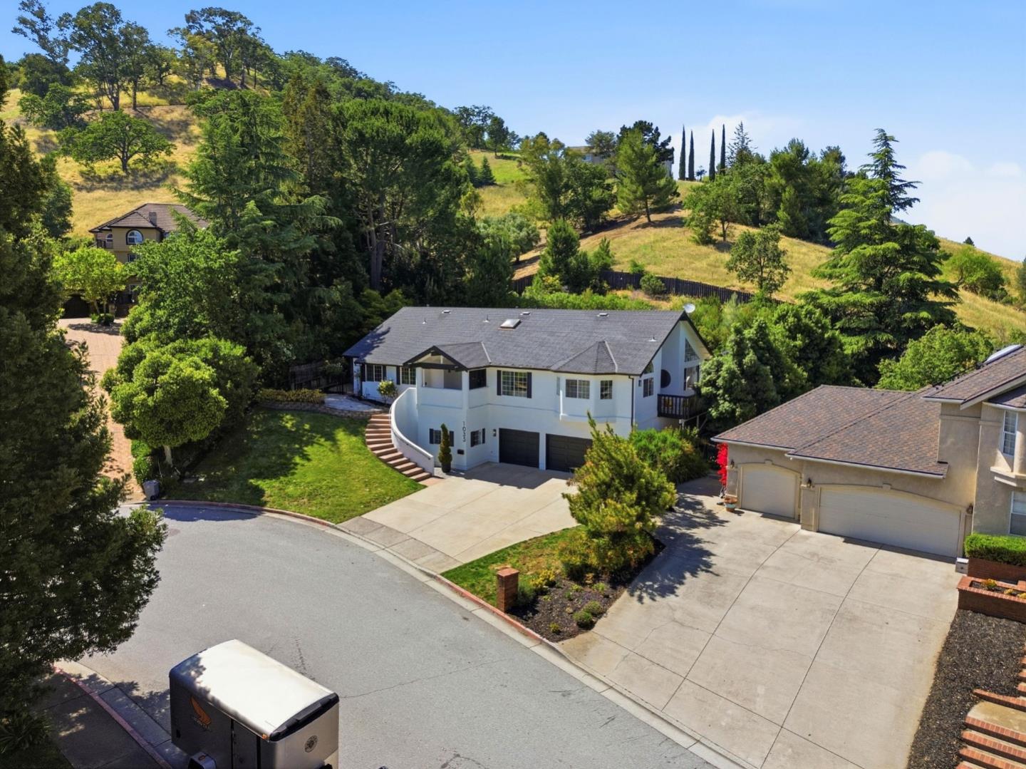 1035 Appian Way