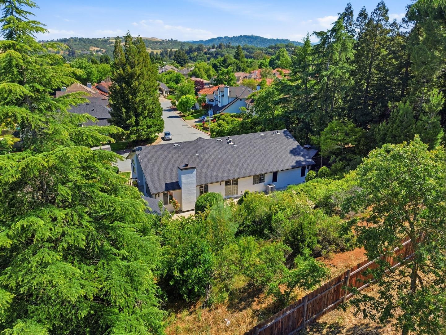 1035 Appian Way