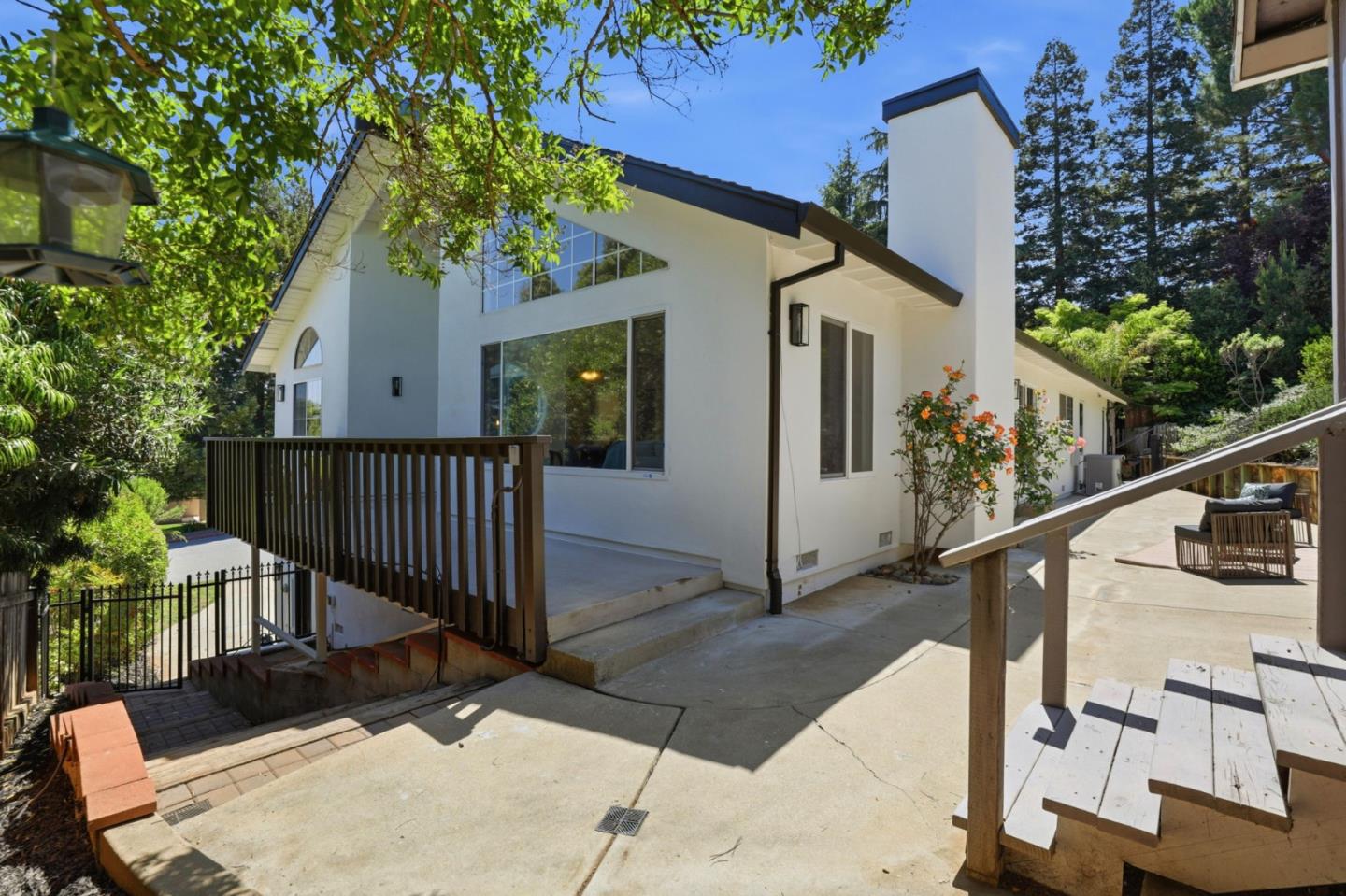 1035 Appian Way