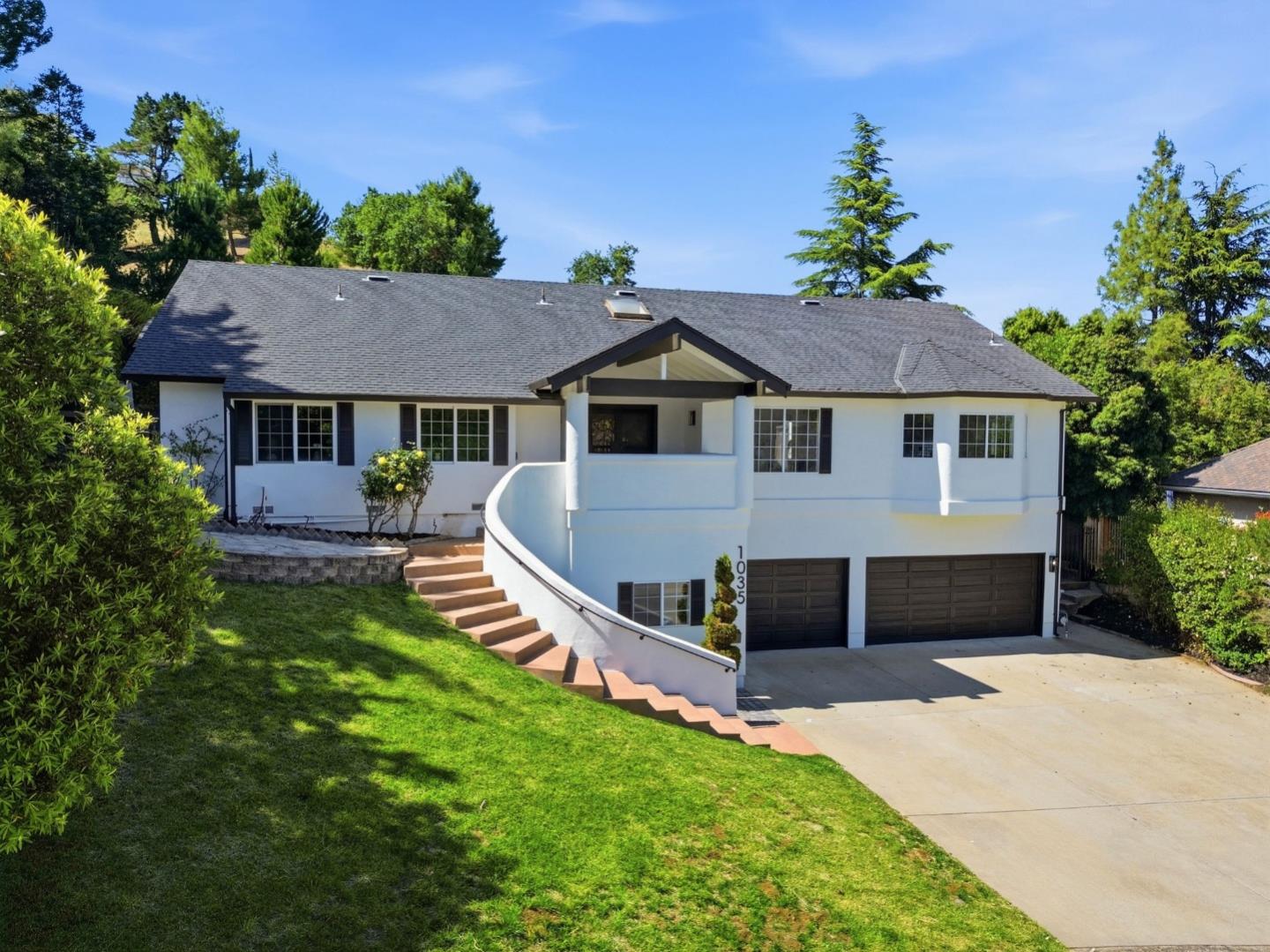 1035 Appian Way