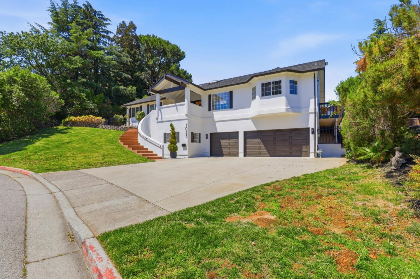 1035 Appian Way