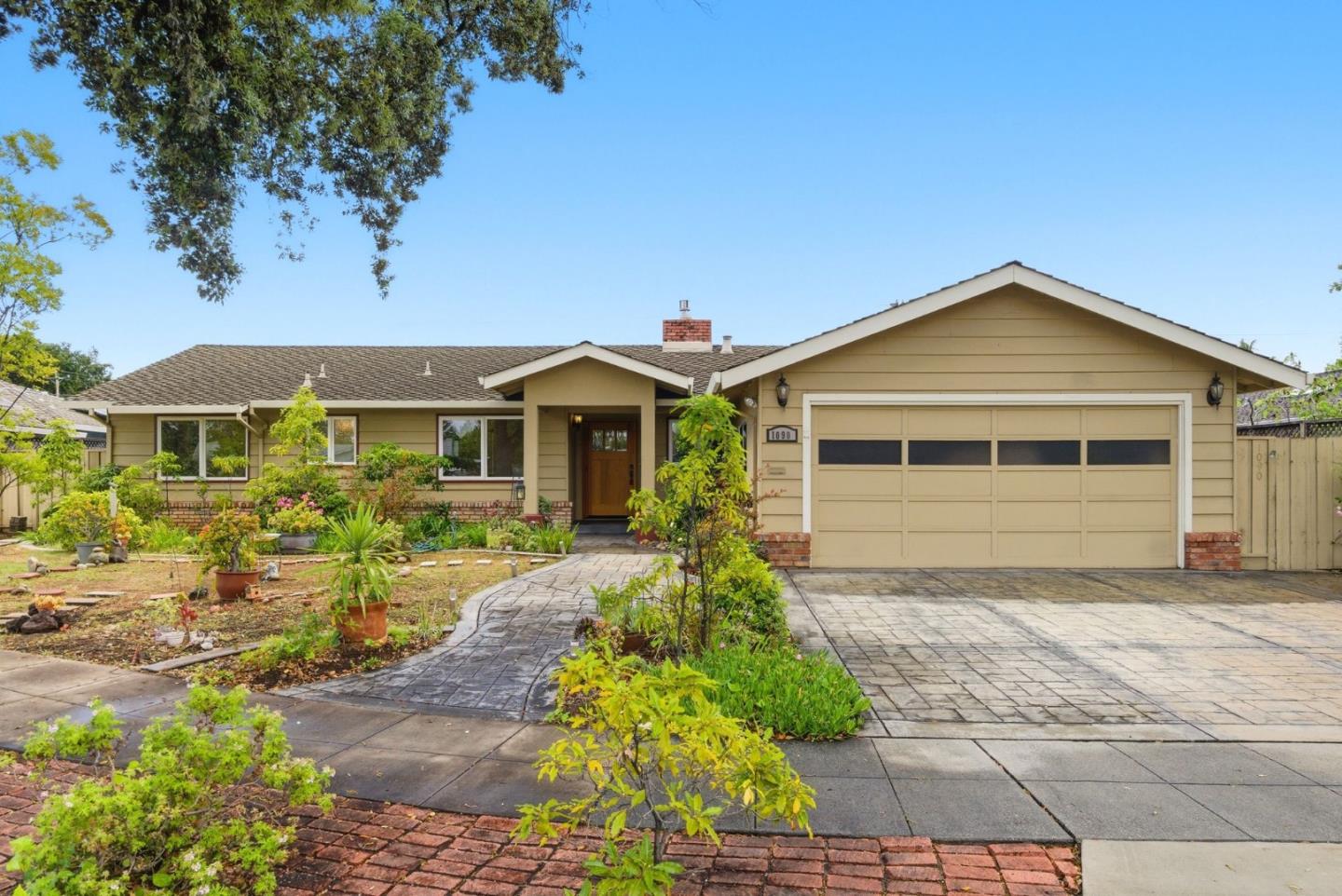 1090 Baker Court