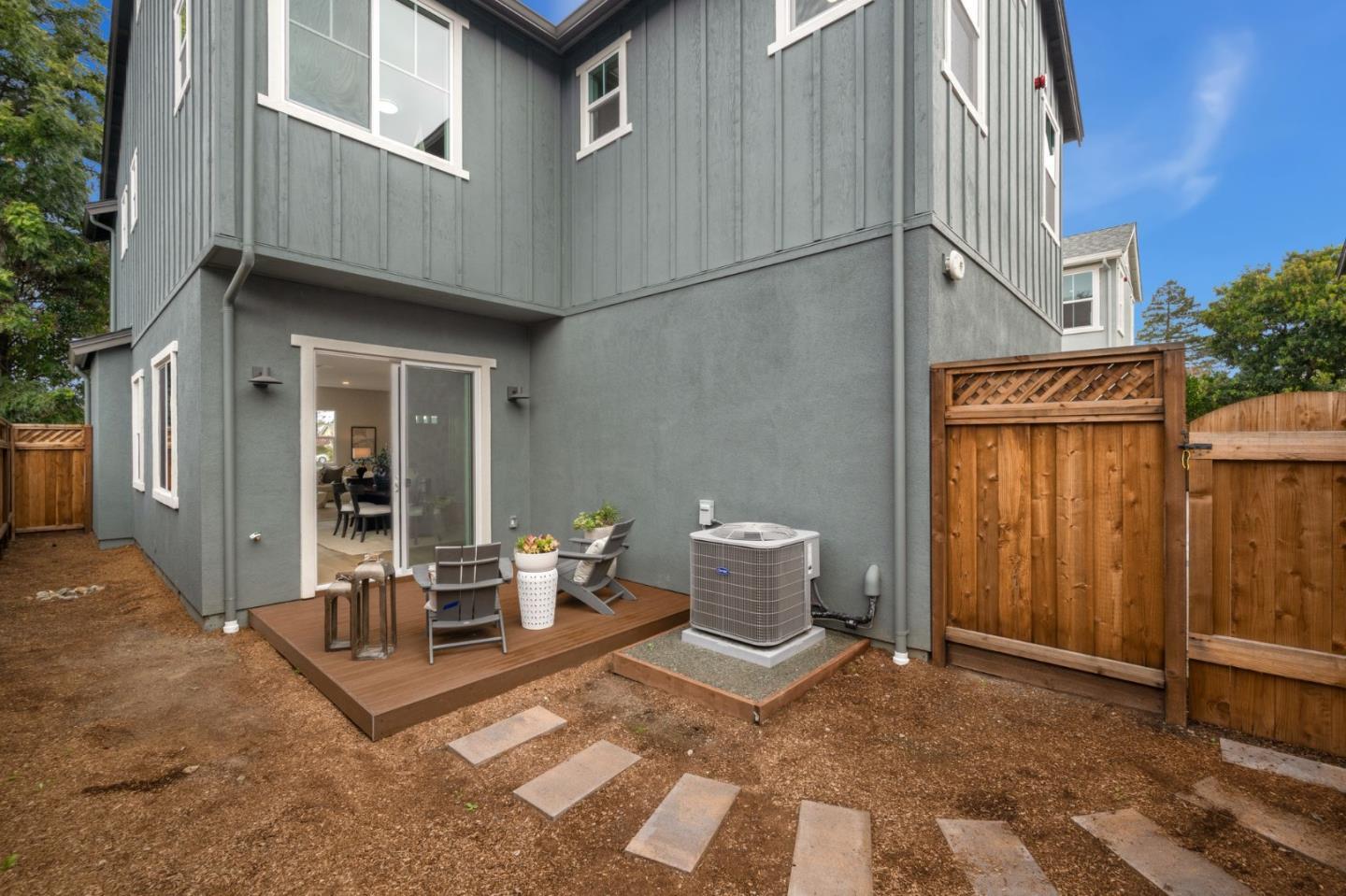 4909 Vivi Place