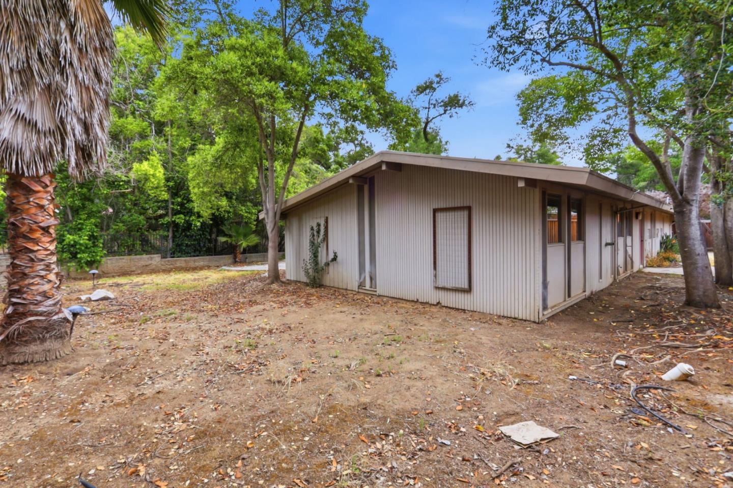 13741 Quito Road