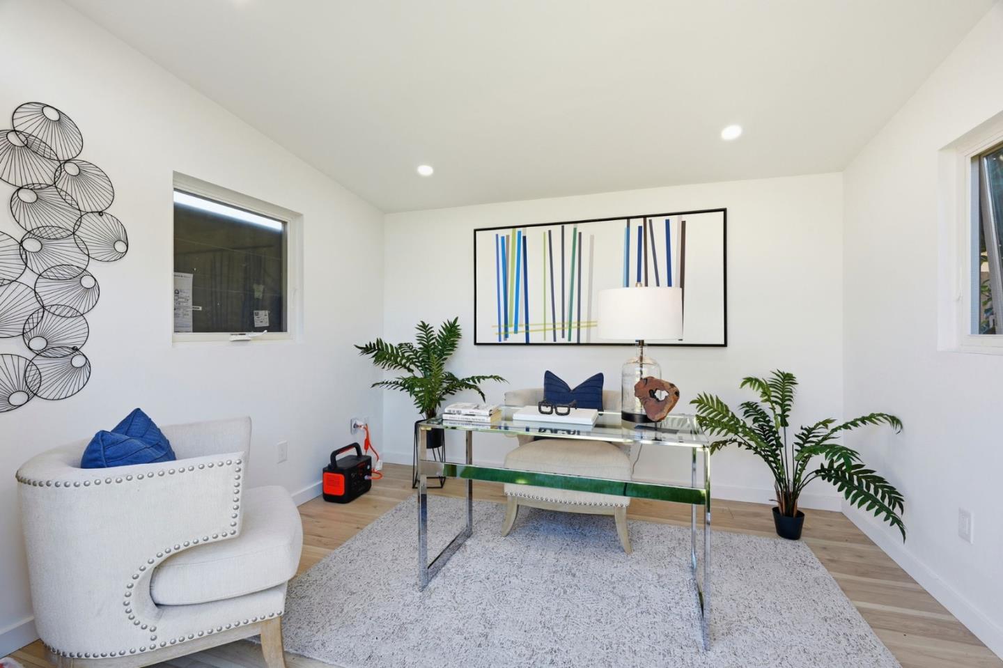 1523 Shaw