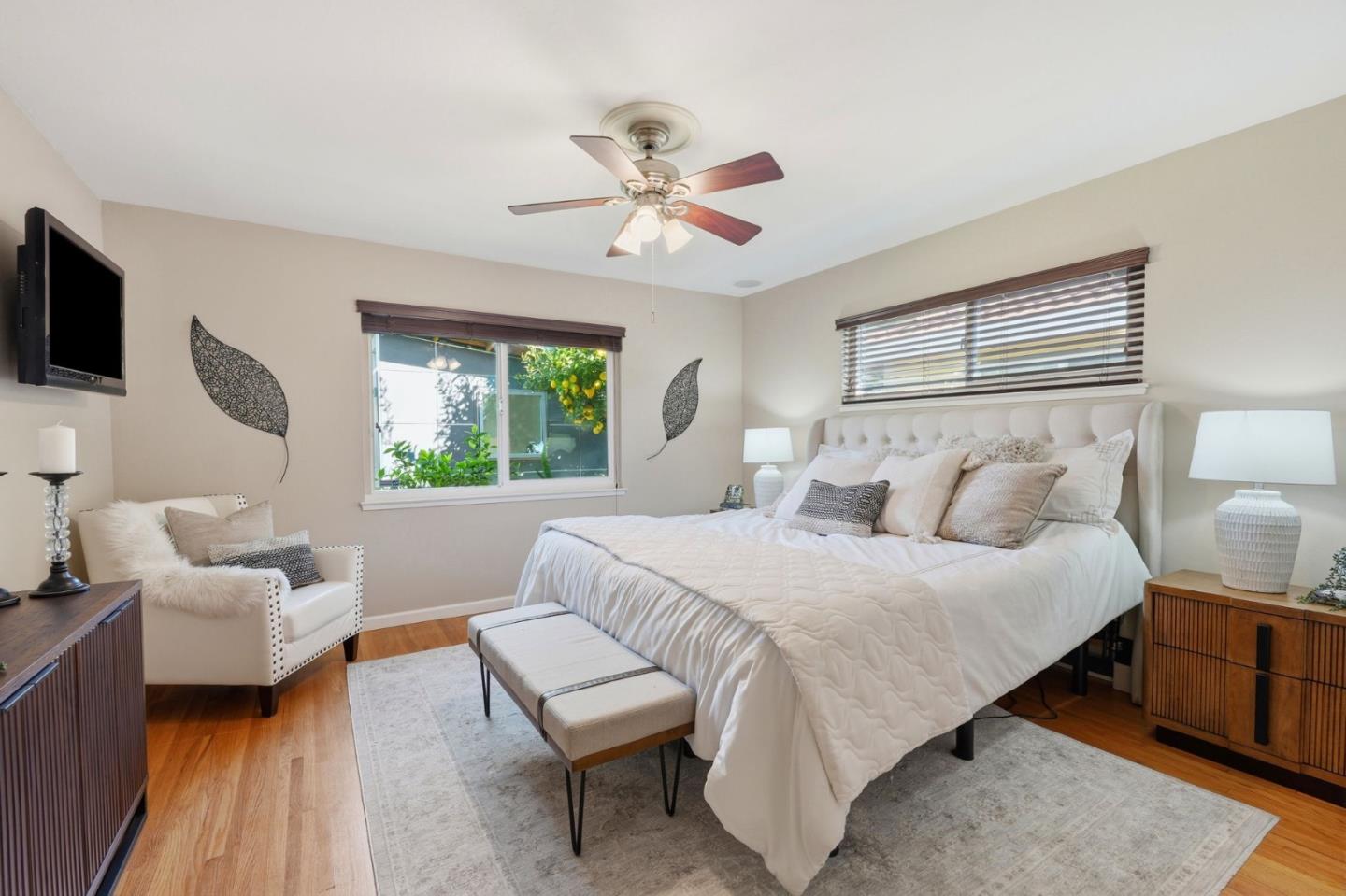 1523 Shaw