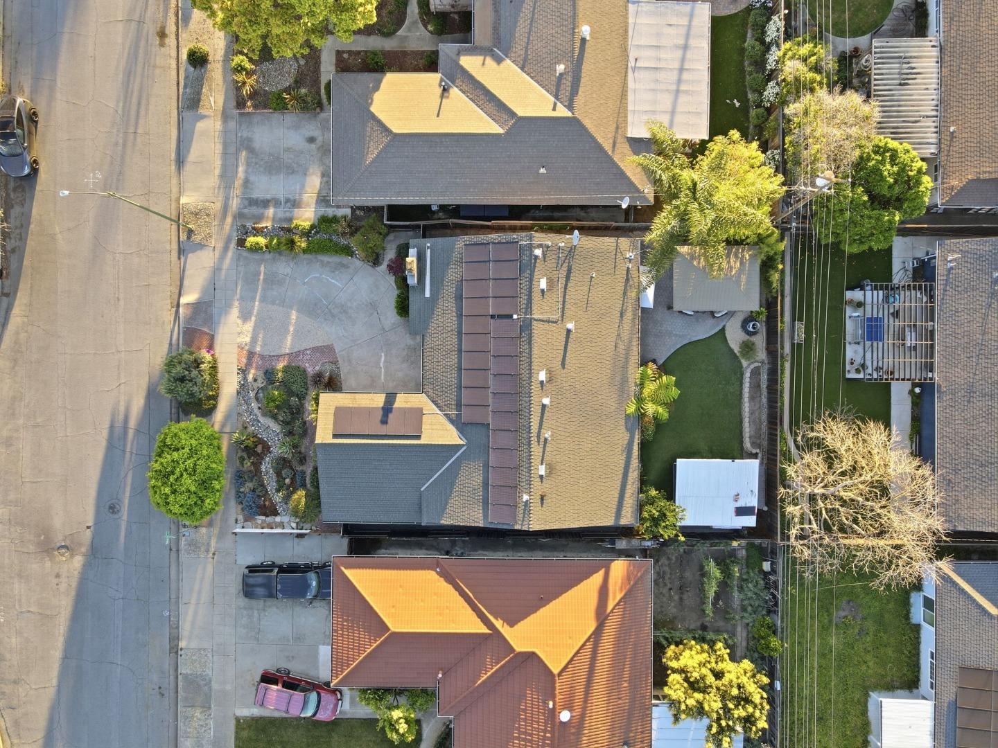 1523 Shaw