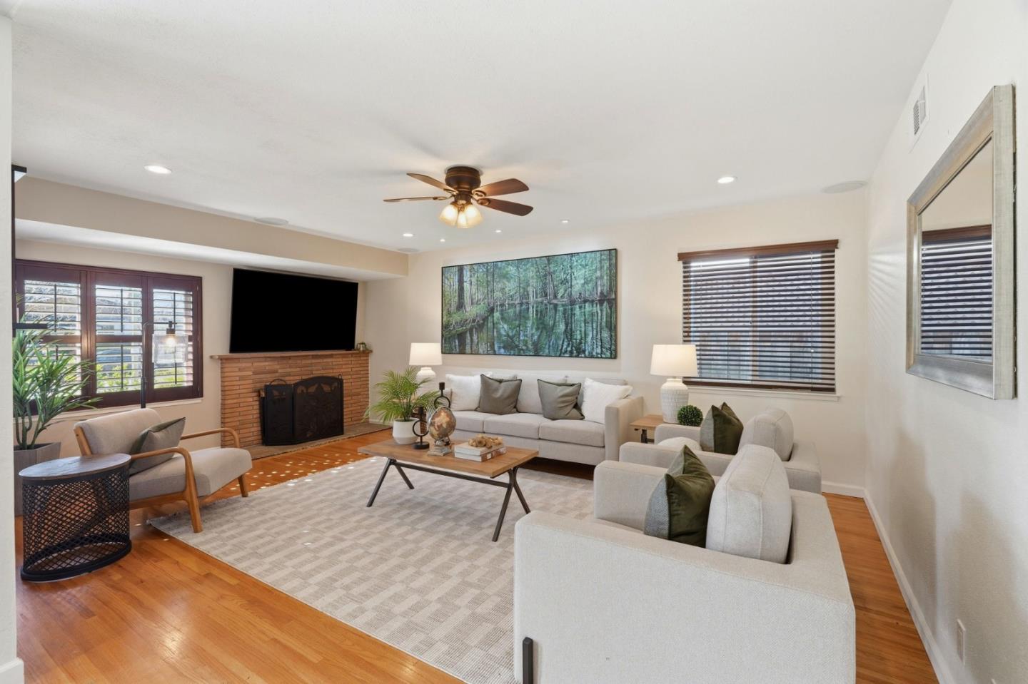 1523 Shaw