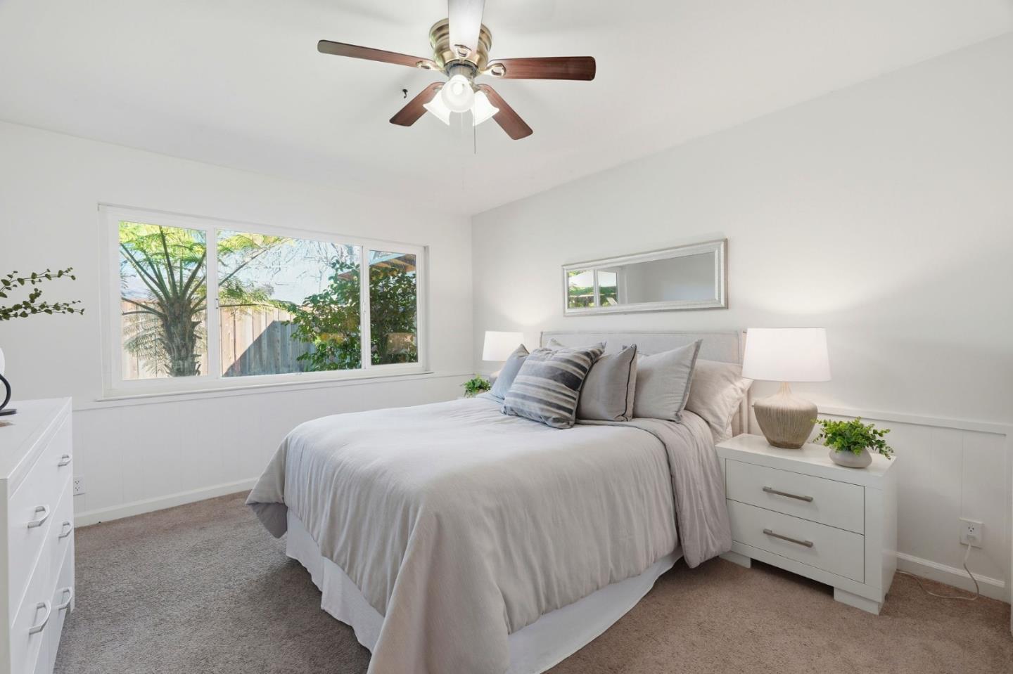 1523 Shaw