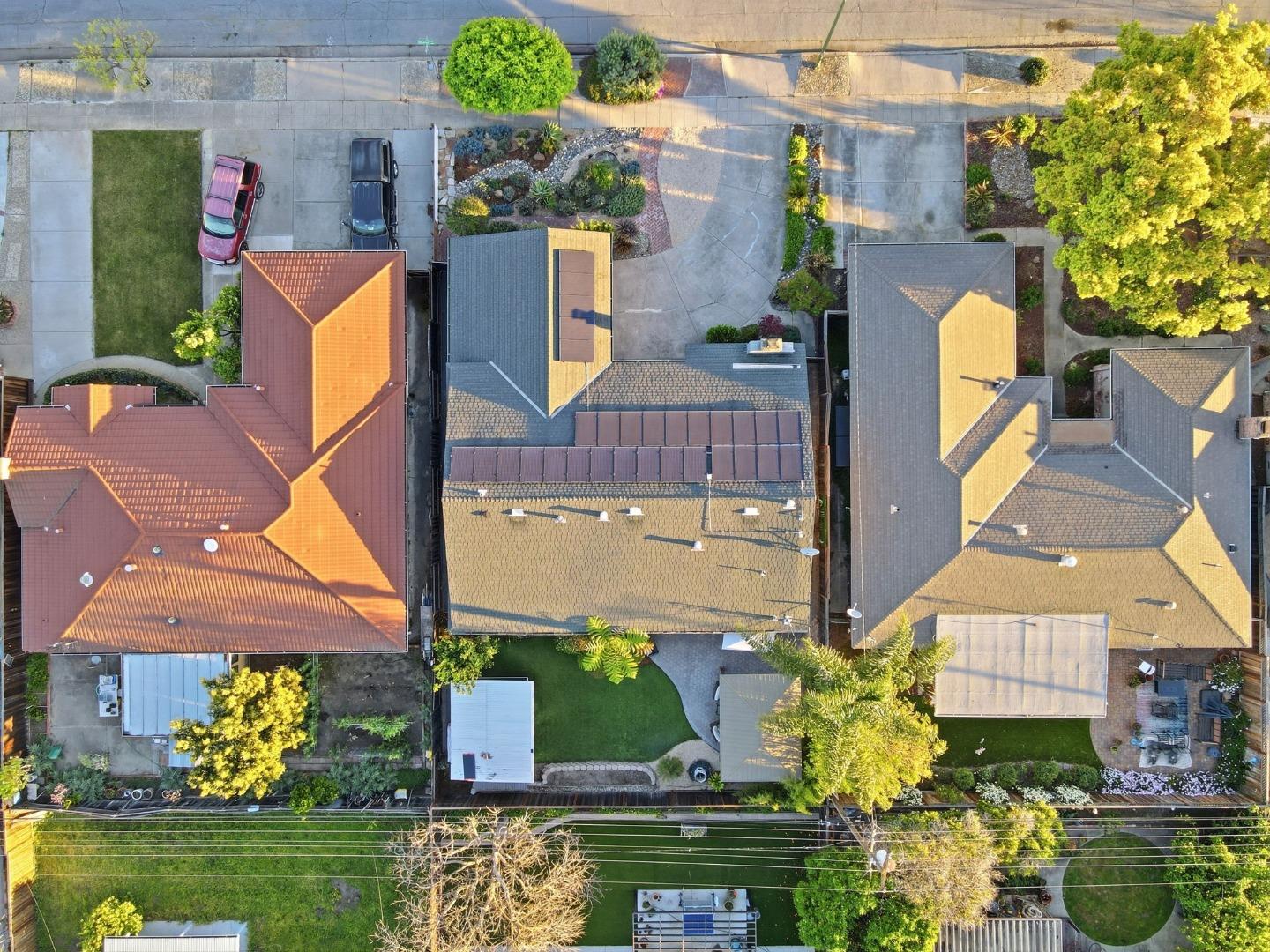 1523 Shaw