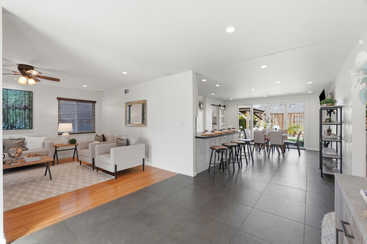 1523 Shaw