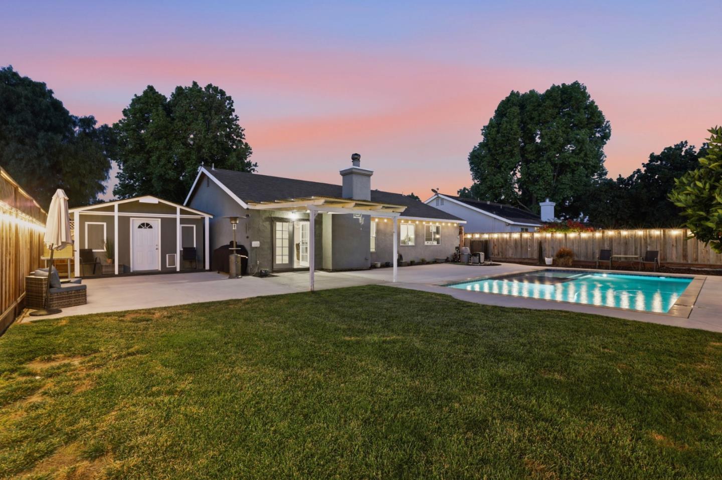 2060 Evelyns Drive