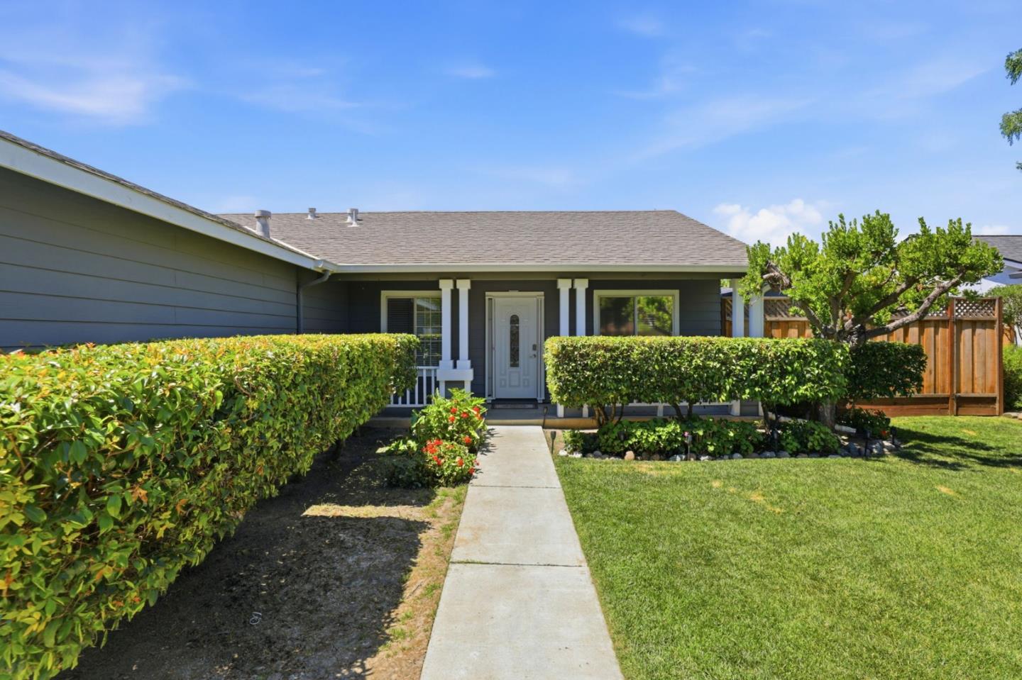 2060 Evelyns Drive
