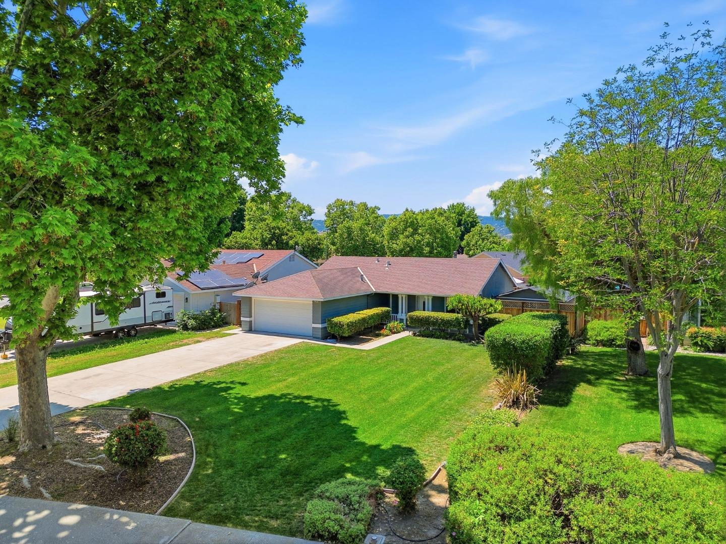2060 Evelyns Drive