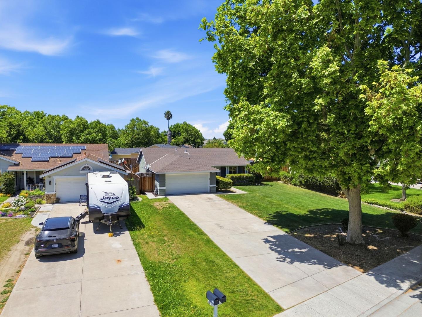 2060 Evelyns Drive