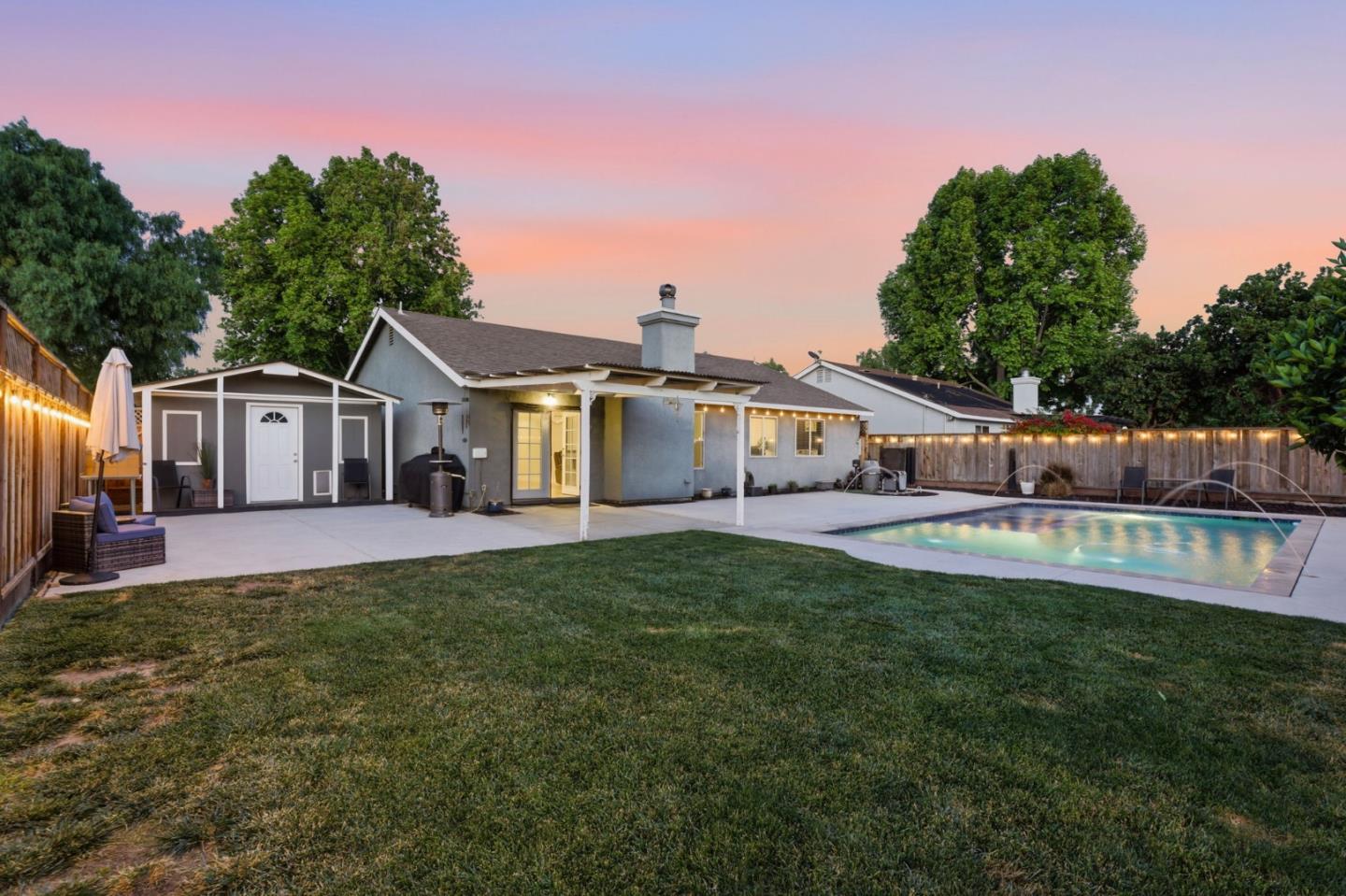 2060 Evelyns Drive