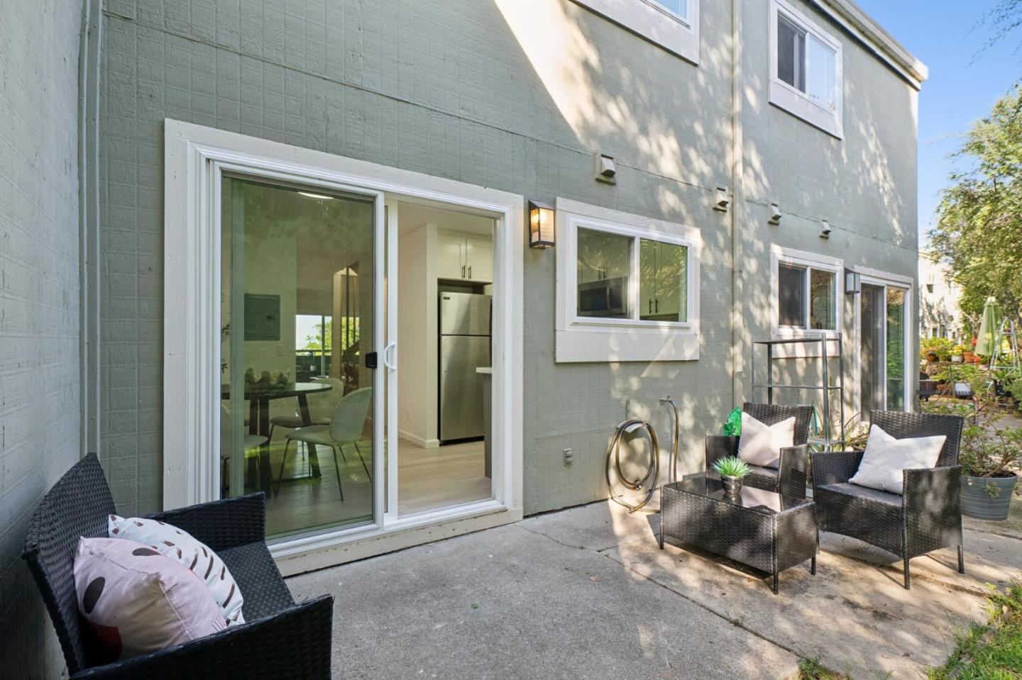 4028 Farm Hill Boulevard 5