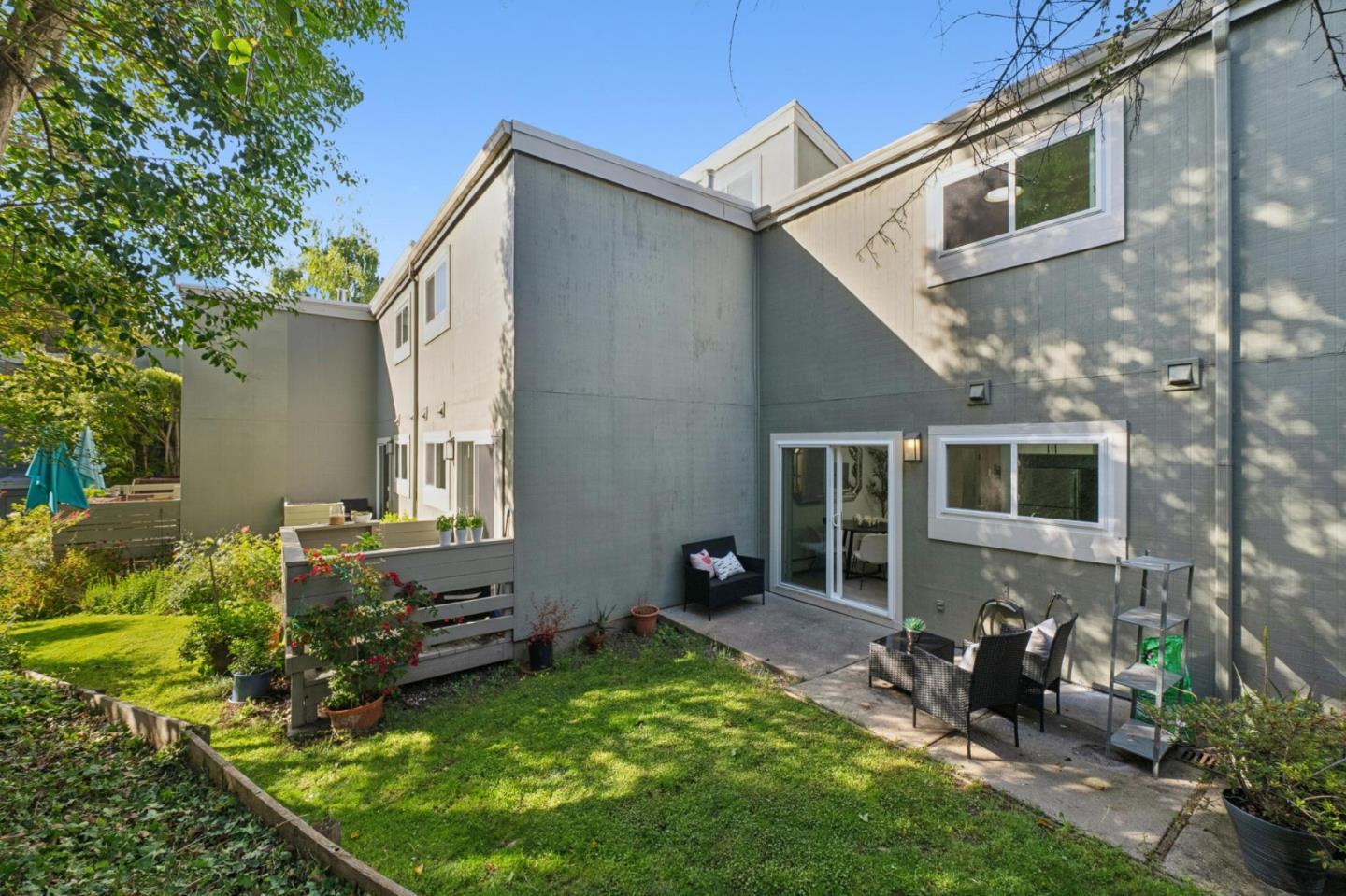 4028 Farm Hill Boulevard 5