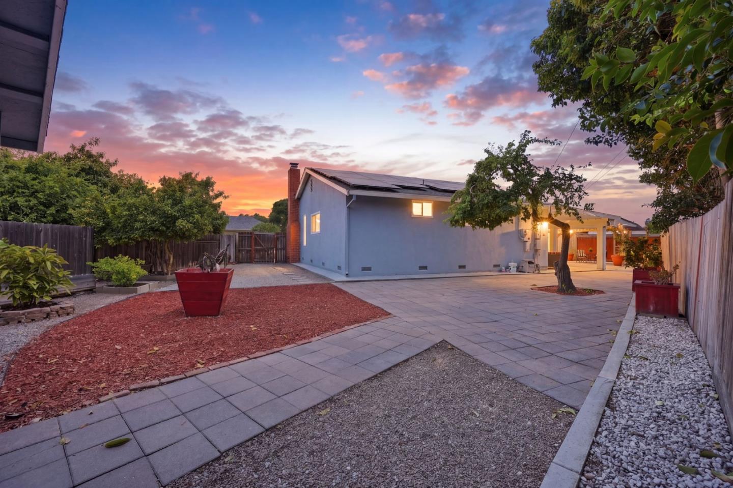 4463 Lancero Court