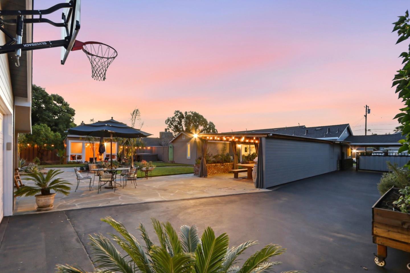 1044 Audrey Avenue