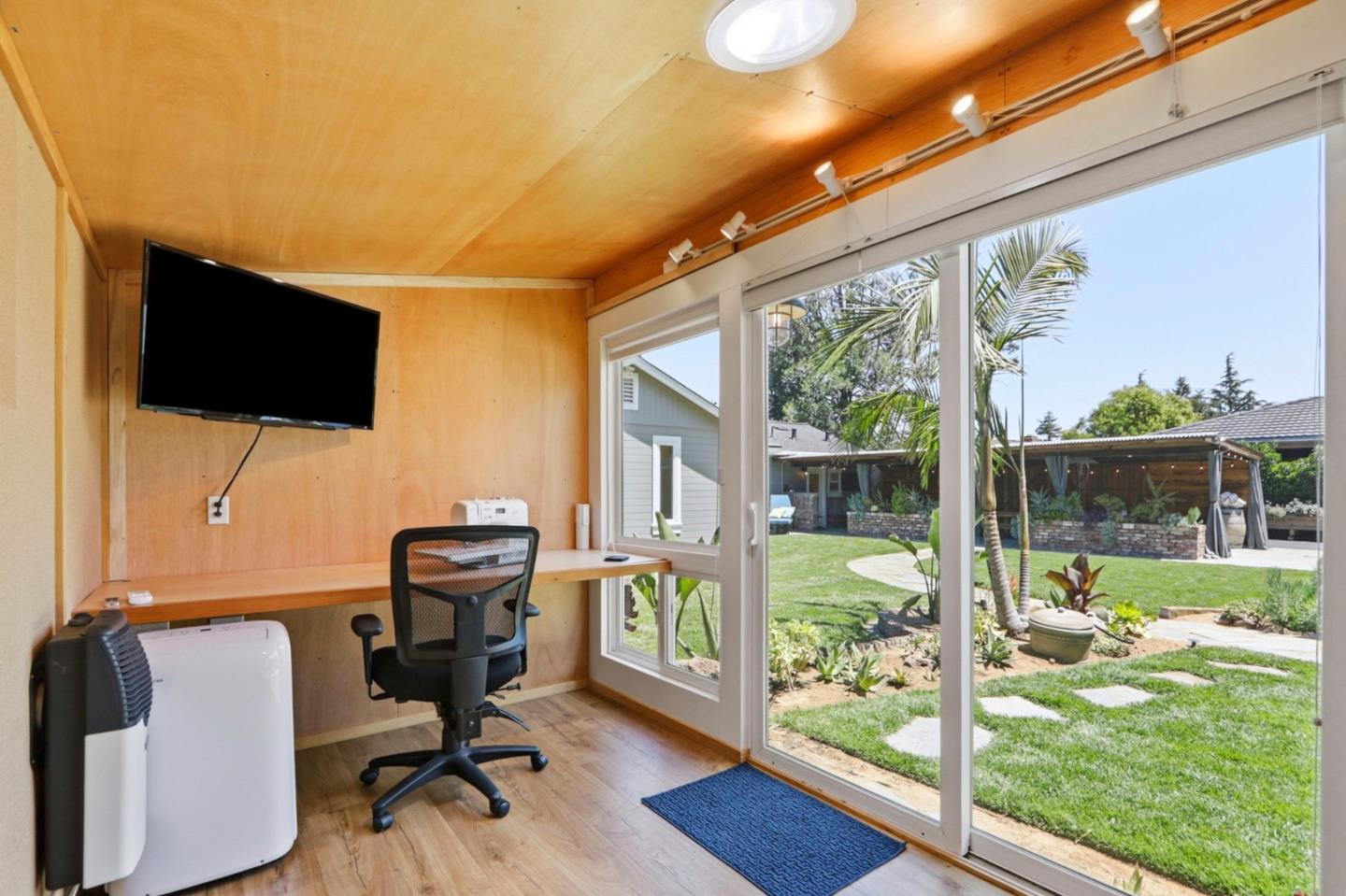 1044 Audrey Avenue