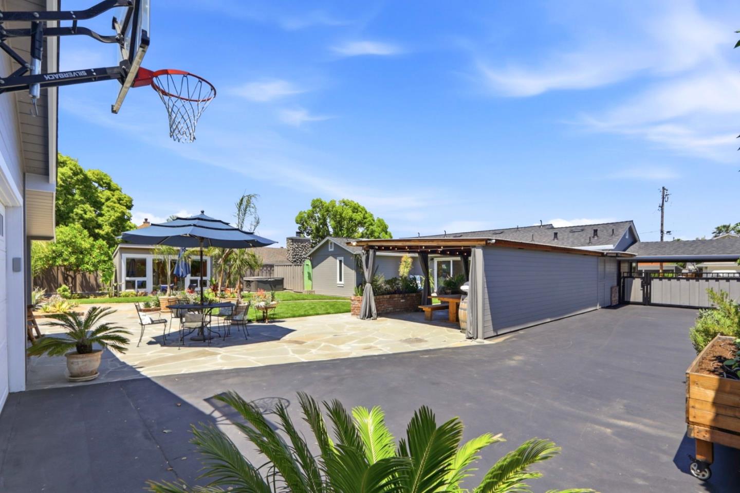 1044 Audrey Avenue