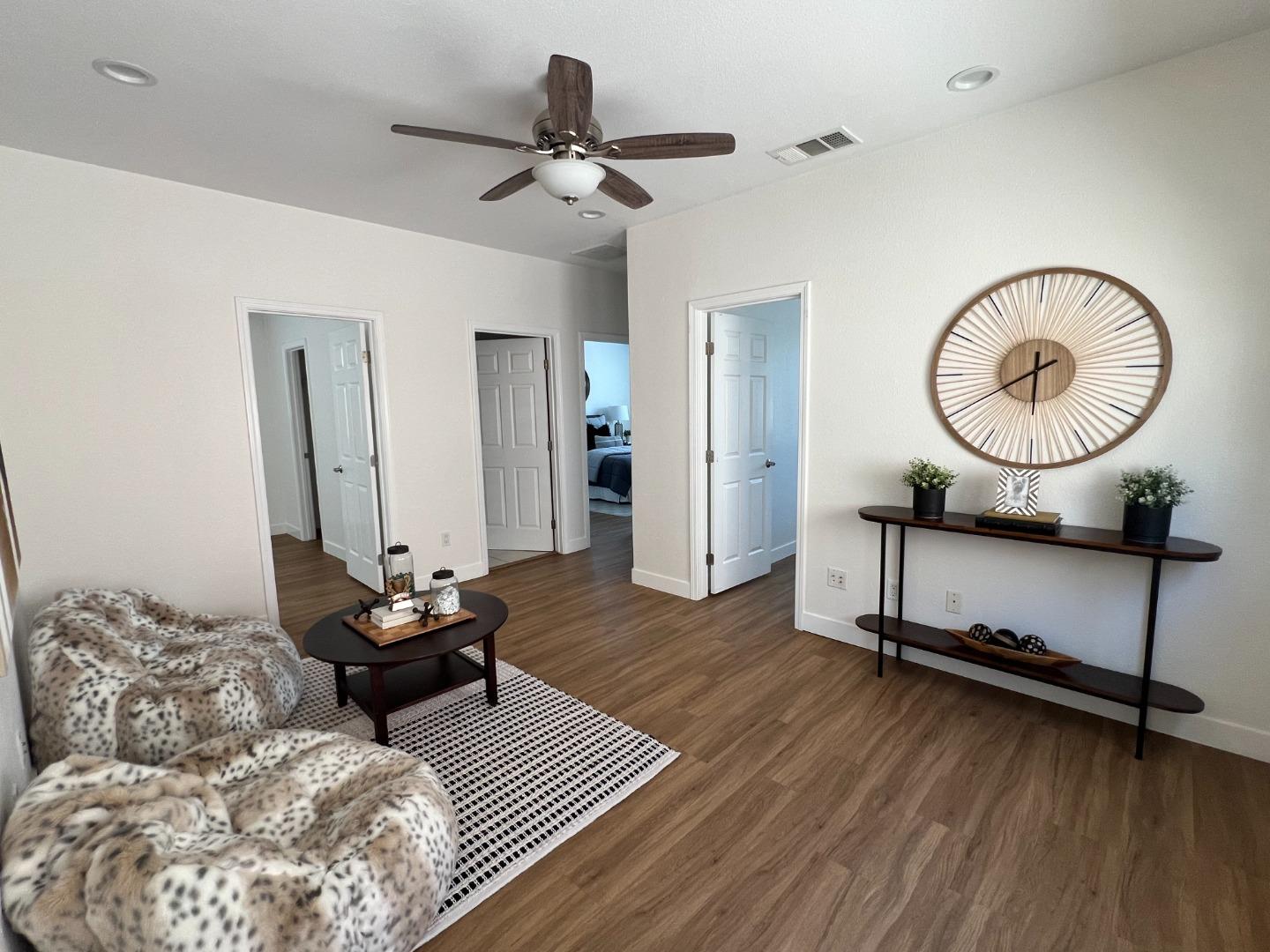 1511 Artisan Way