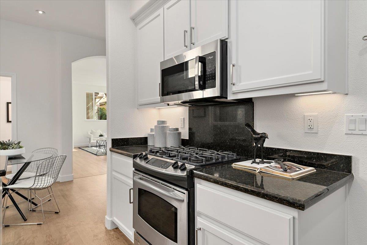 1511 Artisan Way