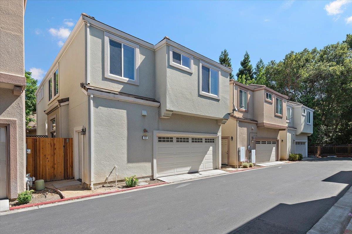 1511 Artisan Way