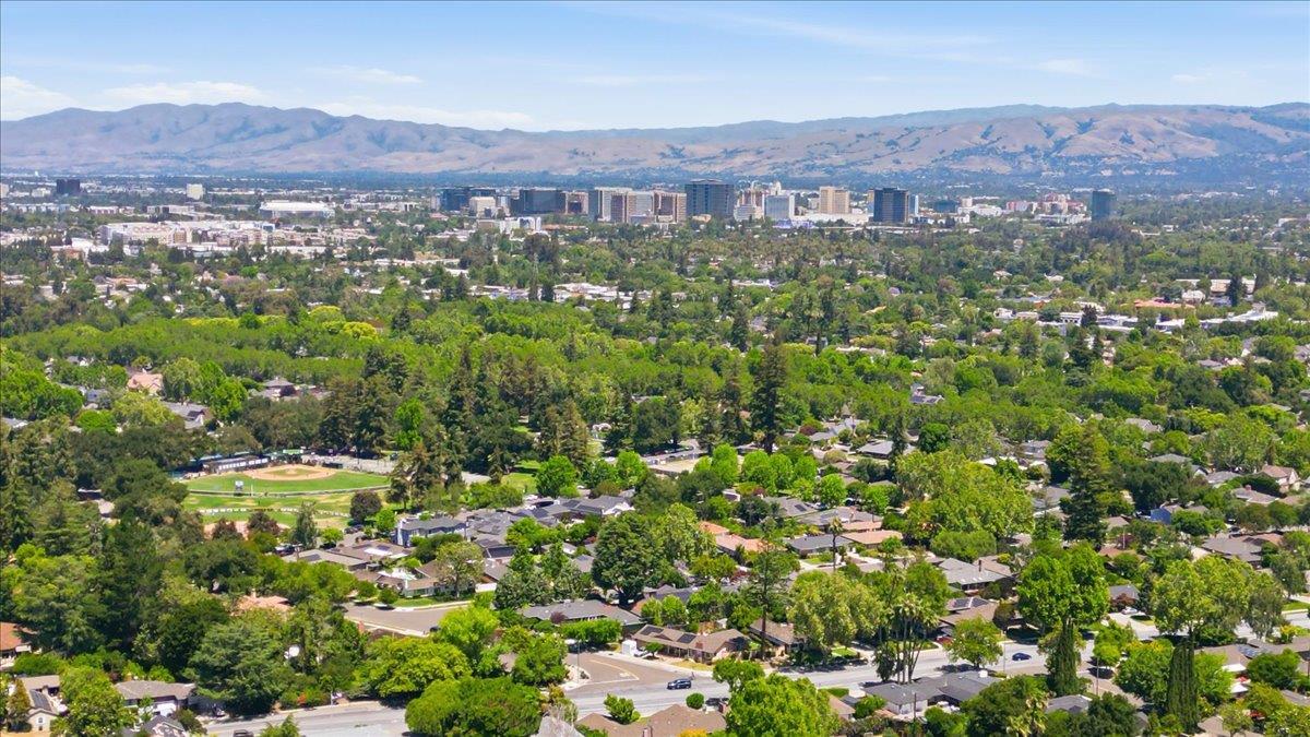 1511 Artisan Way