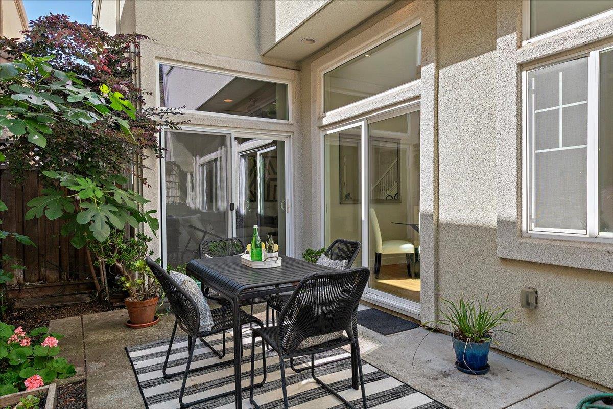 1511 Artisan Way