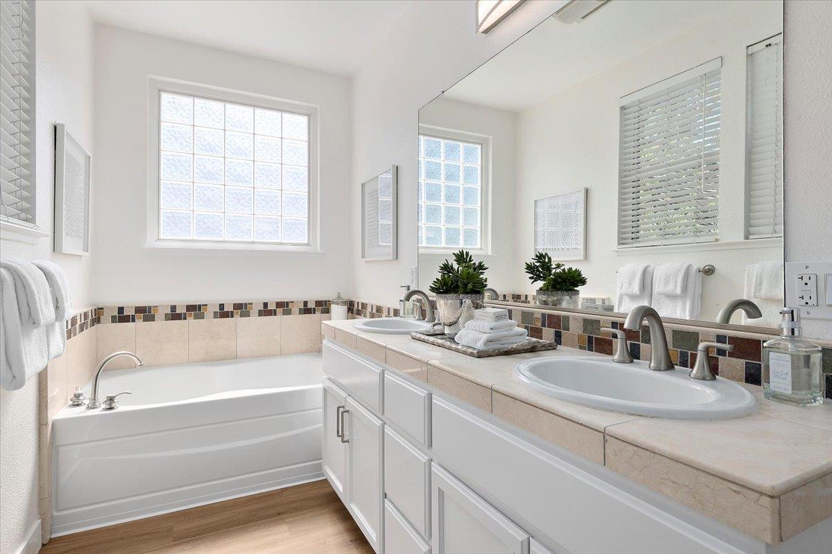 1511 Artisan Way