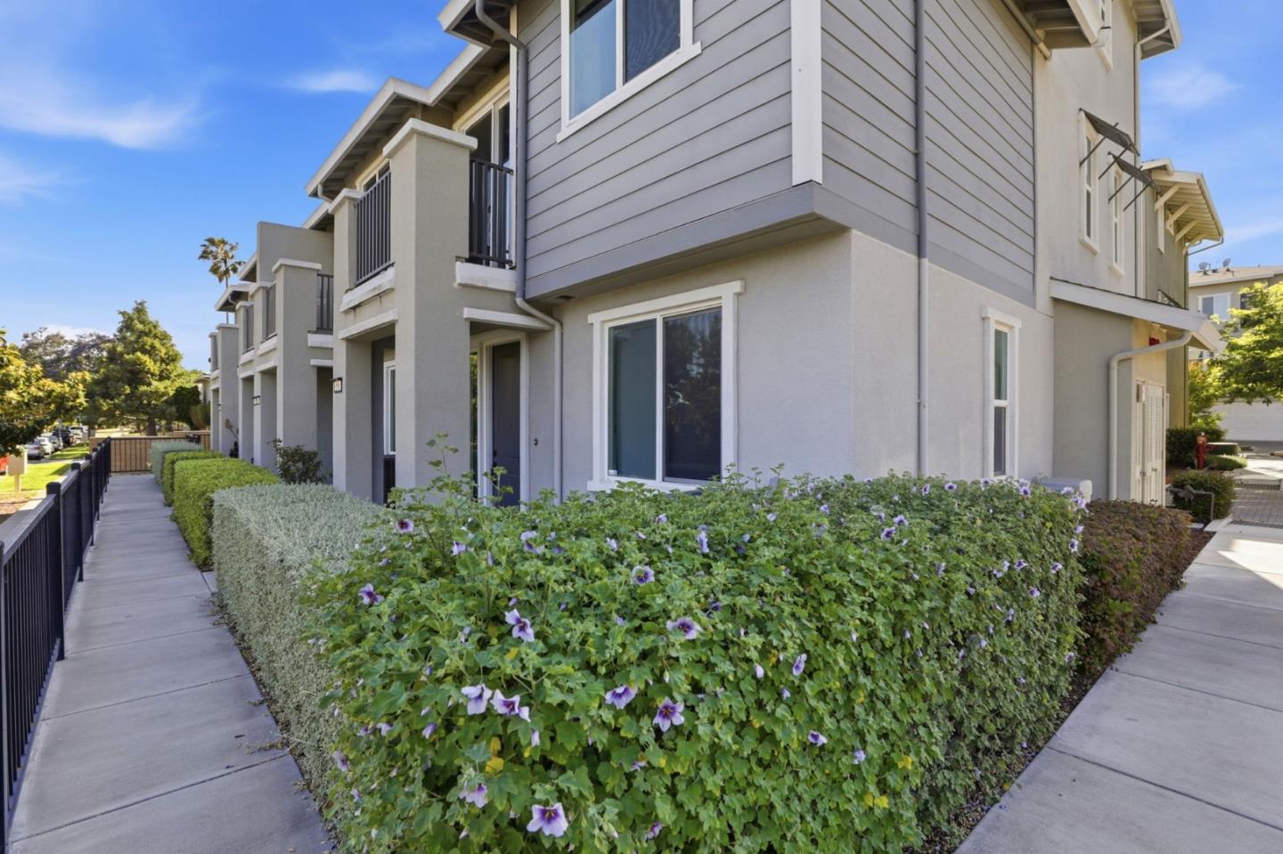 968 Almaden Lane