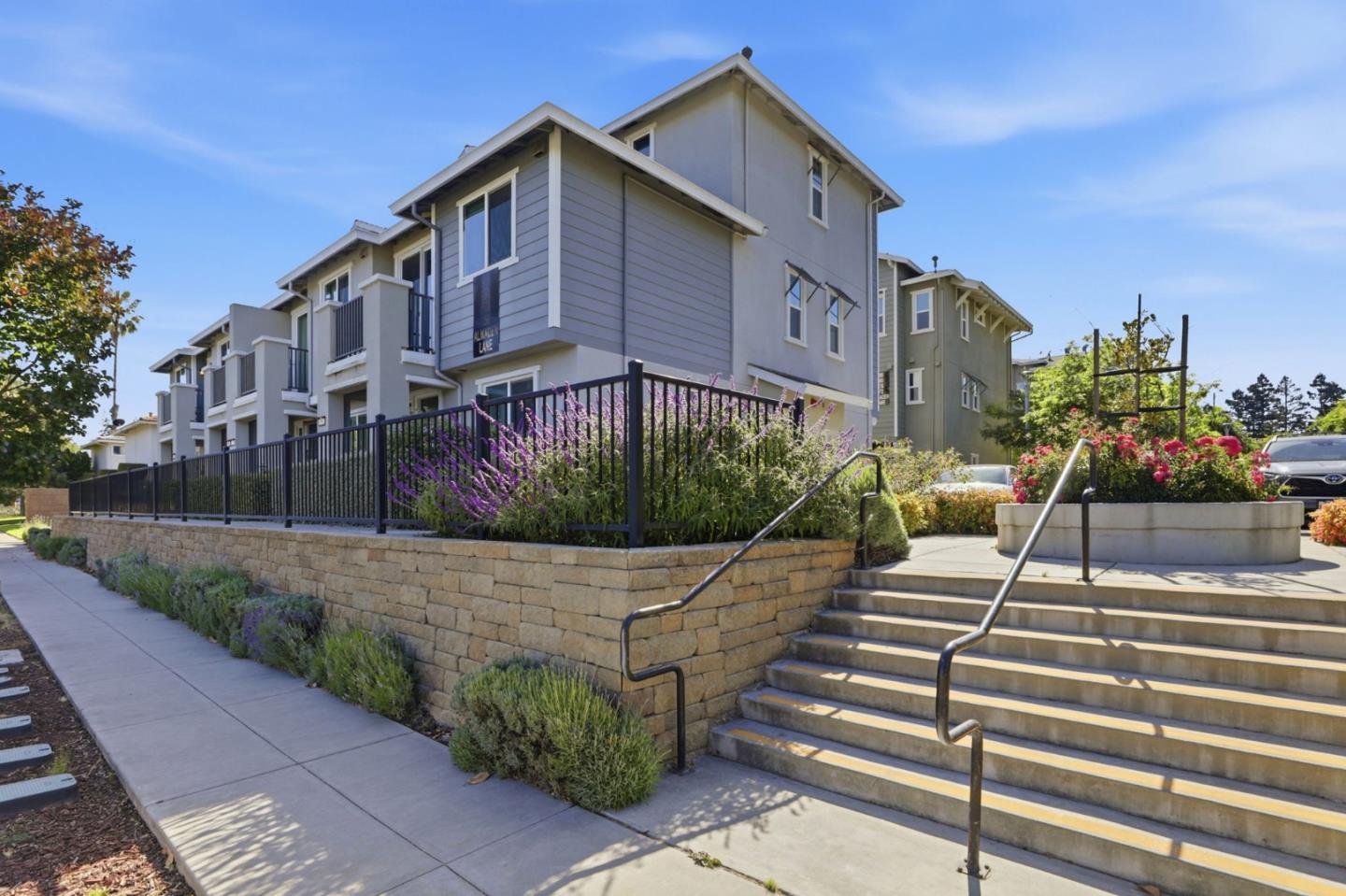968 Almaden Lane