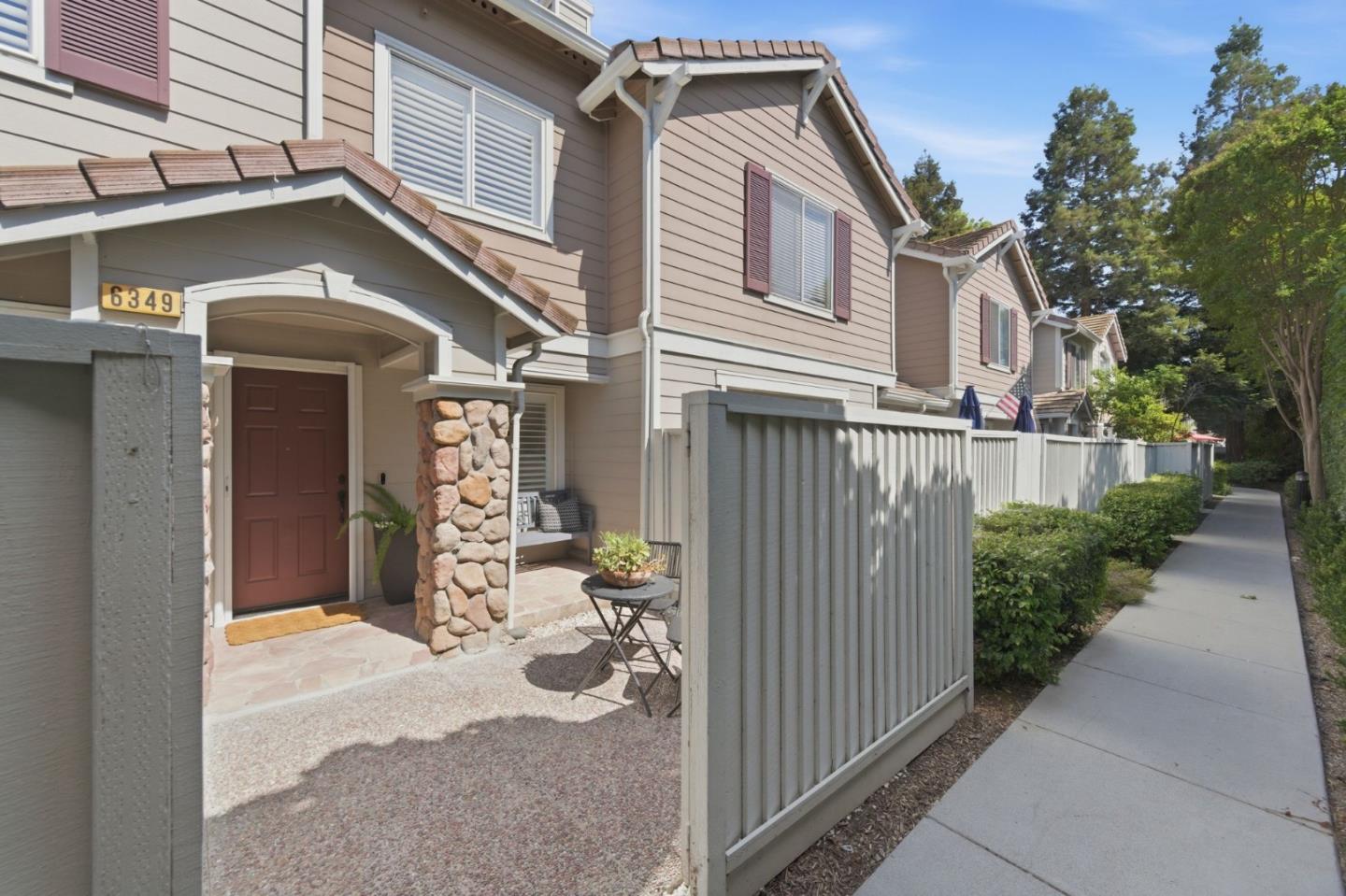6349 Holly Gillingham Lane