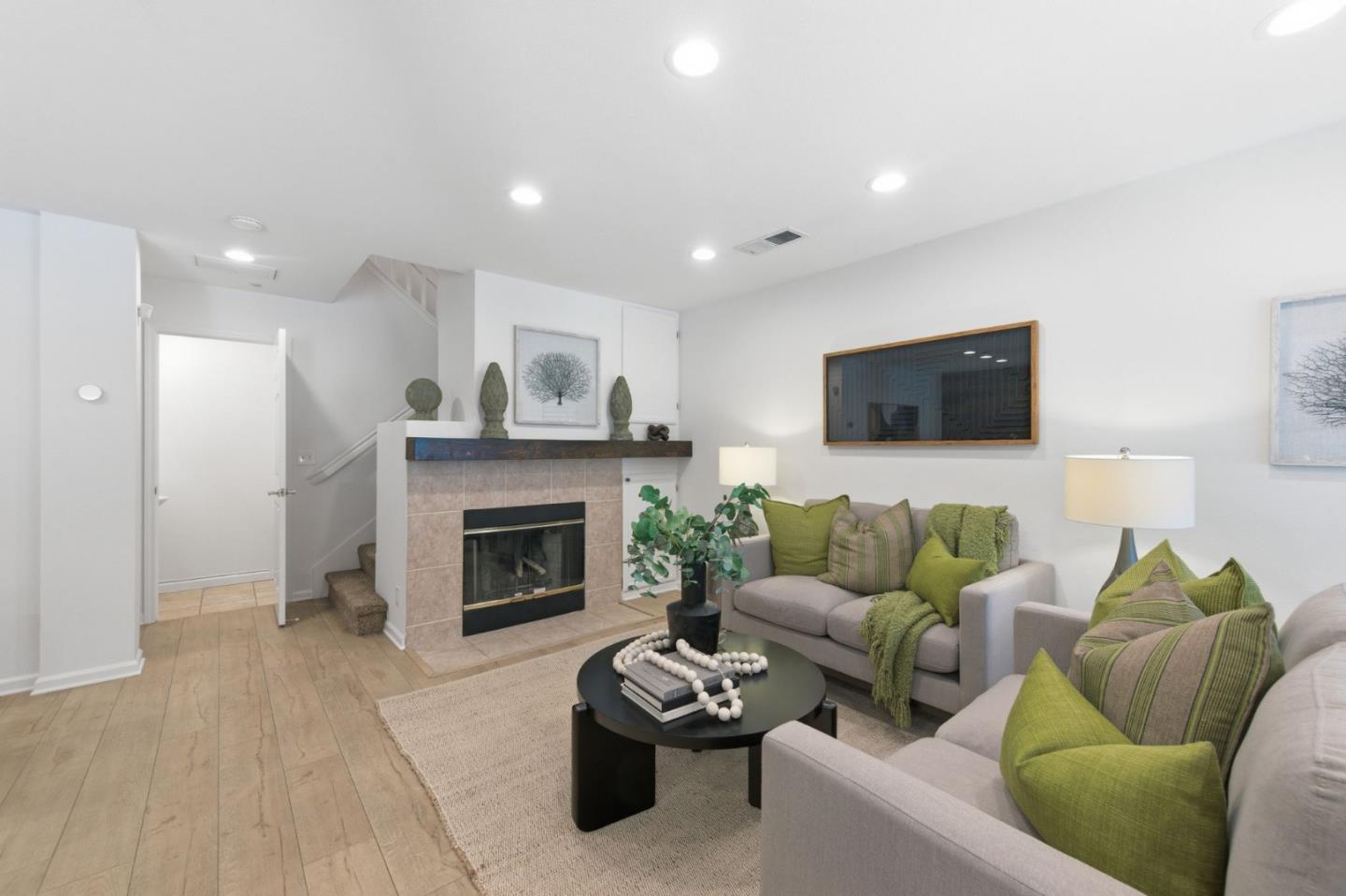 6349 Holly Gillingham Lane