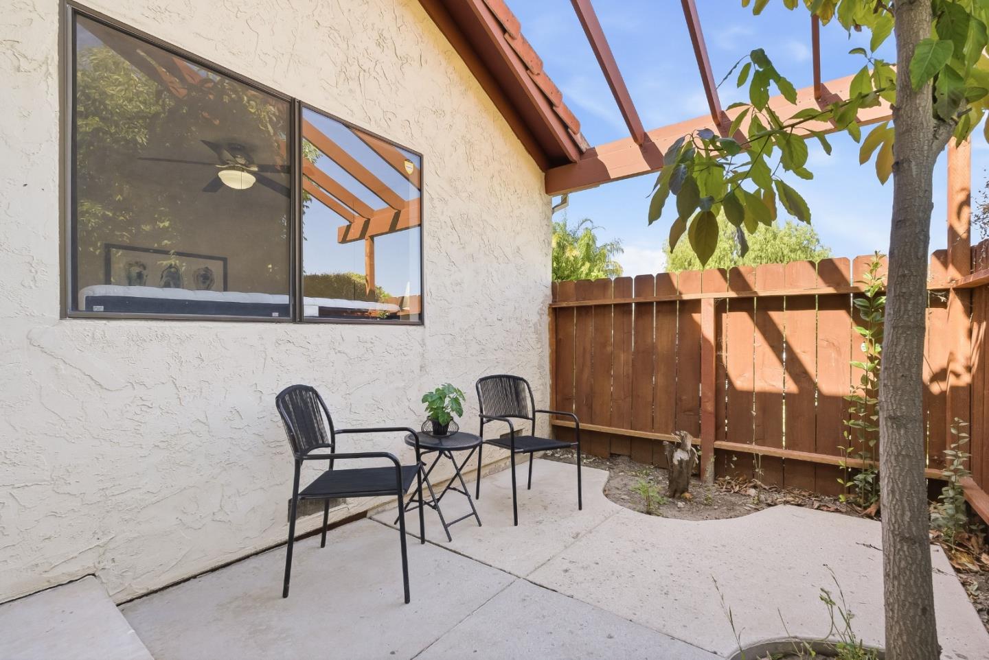 1332 Mount Shasta Avenue